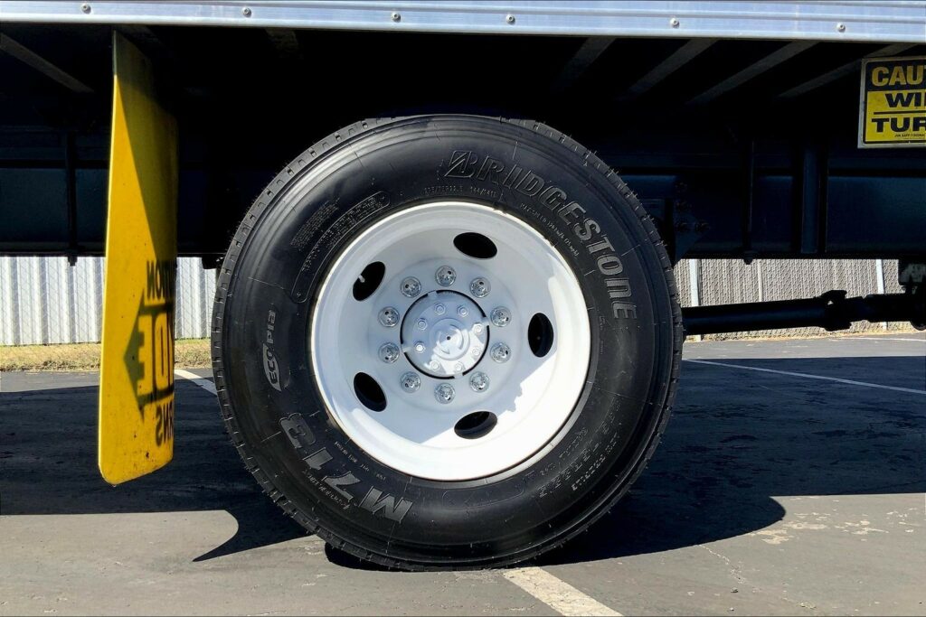 2021 CUM MV607 Medium Conventional