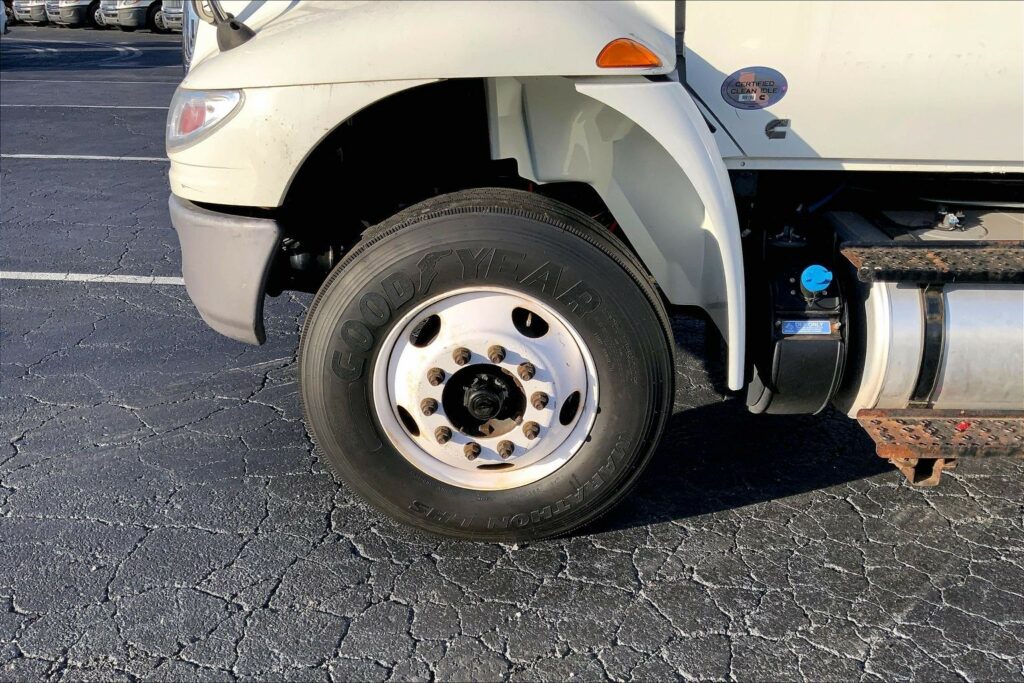 2021 CUM MV607 Medium Conventional