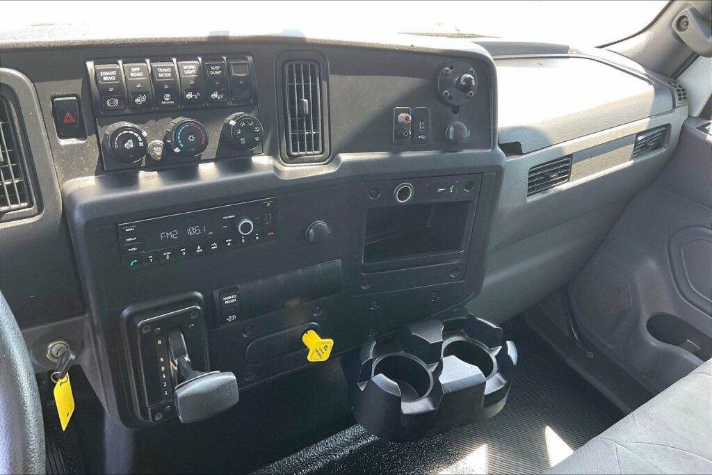 2021 CUM MV607 Medium Conventional