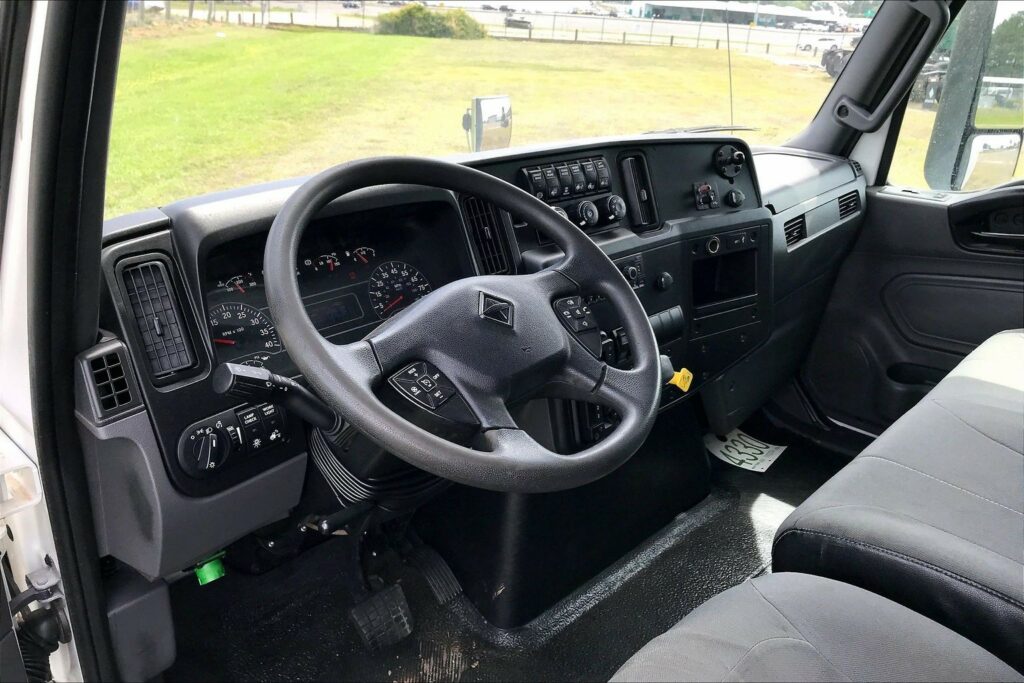 2021 CUM MV607 Medium Conventional