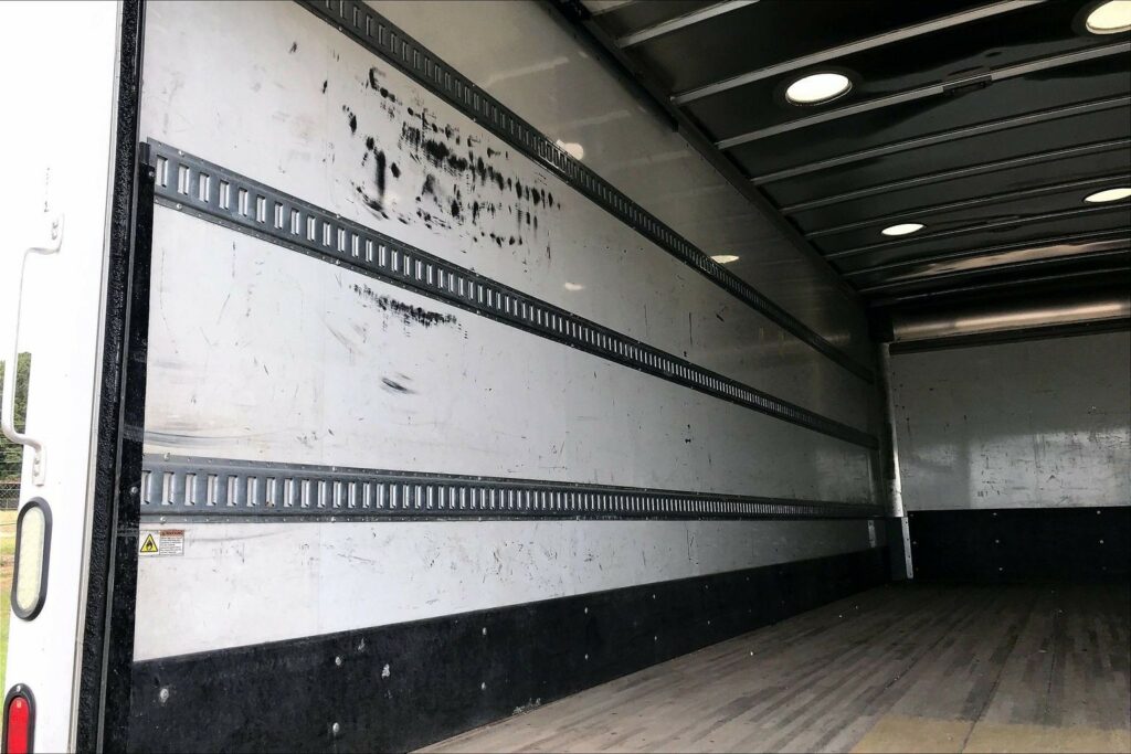 2021 CUM MV607 Medium Conventional