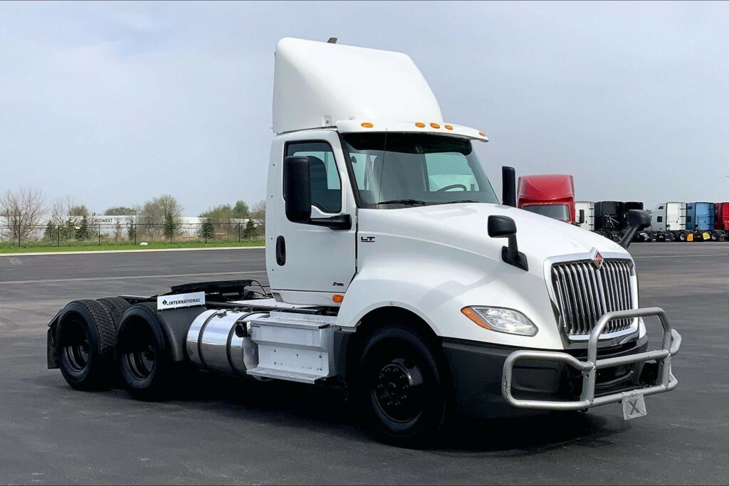 2019 INT LT625 6×4 Day Cab