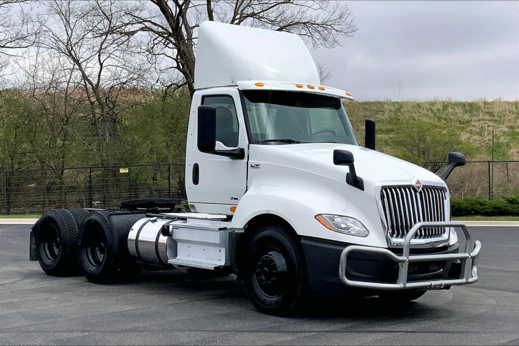 2019 INT LT625 6×4 Day Cab