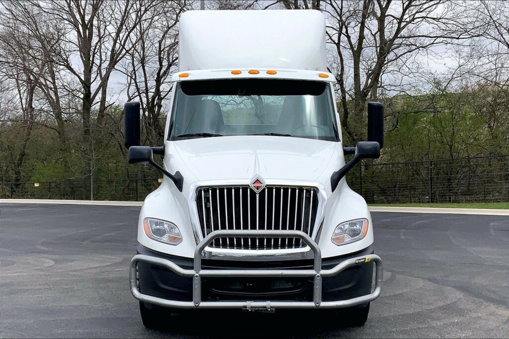 2019 INT LT625 6×4 Day Cab
