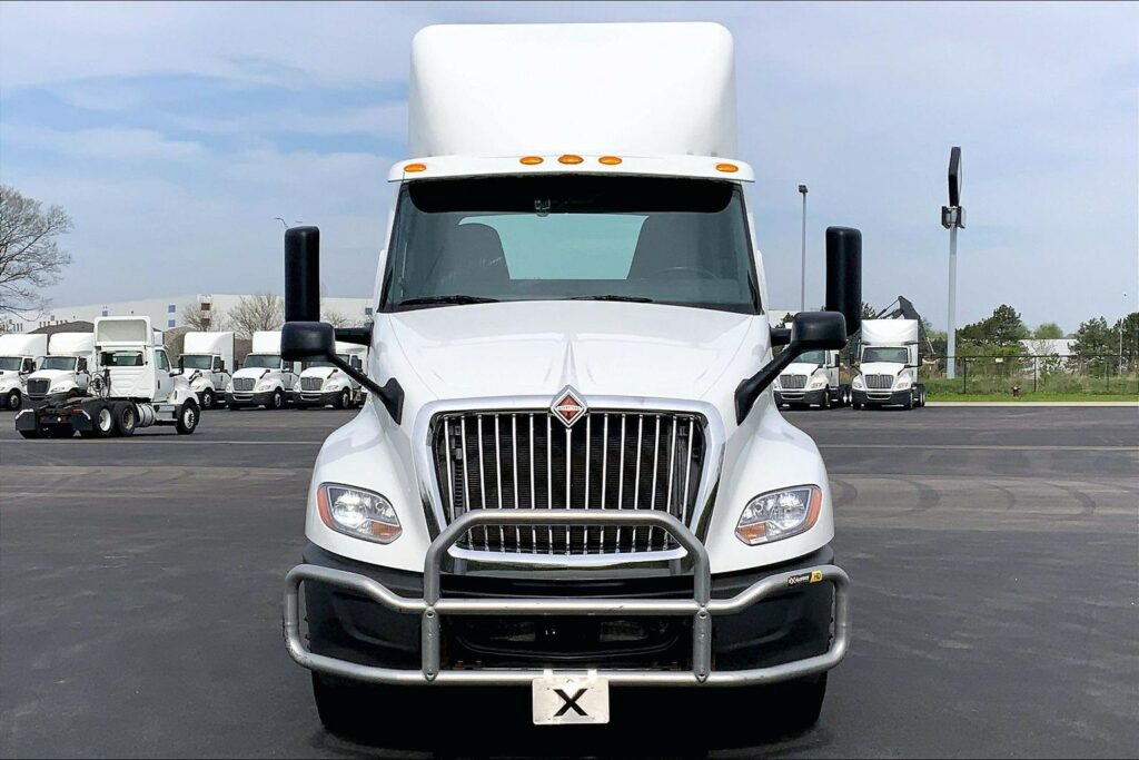 2019 INT LT625 6×4 Day Cab
