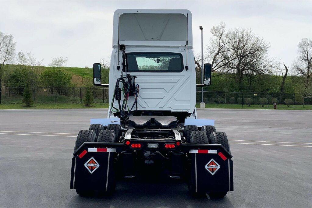 2019 INT LT625 6×4 Day Cab