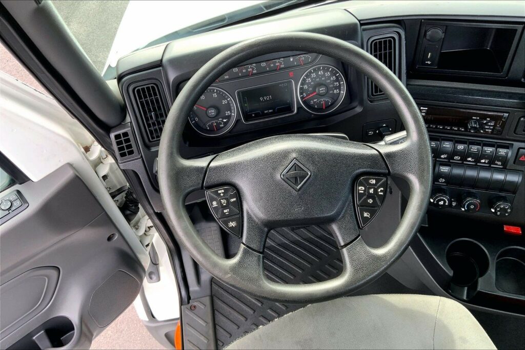 2019 INT LT625 6×4 Day Cab