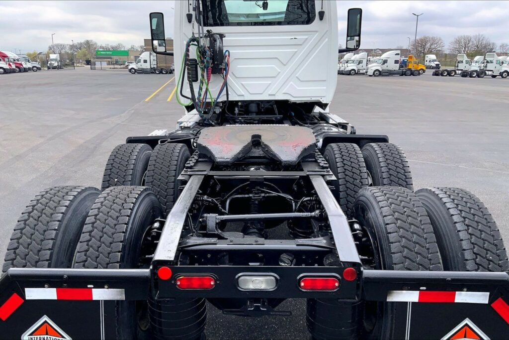 2019 INT LT625 6×4 Day Cab