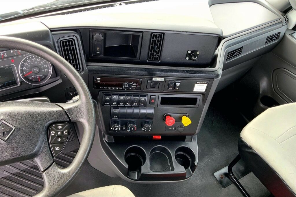 2019 INT LT625 6×4 Day Cab