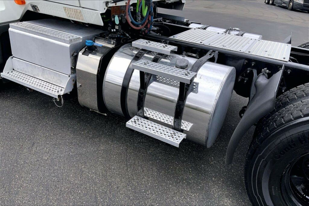 2019 INT LT625 6×4 Day Cab