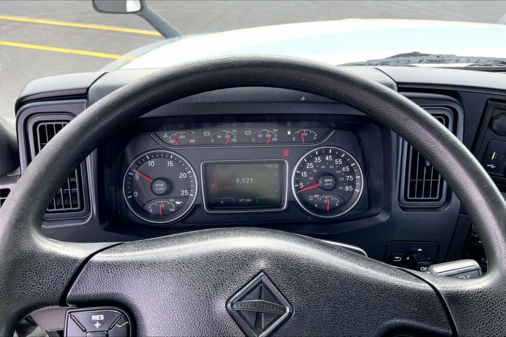 2019 INT LT625 6×4 Day Cab