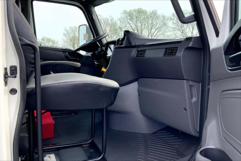 2019 INT LT625 6×4 Day Cab