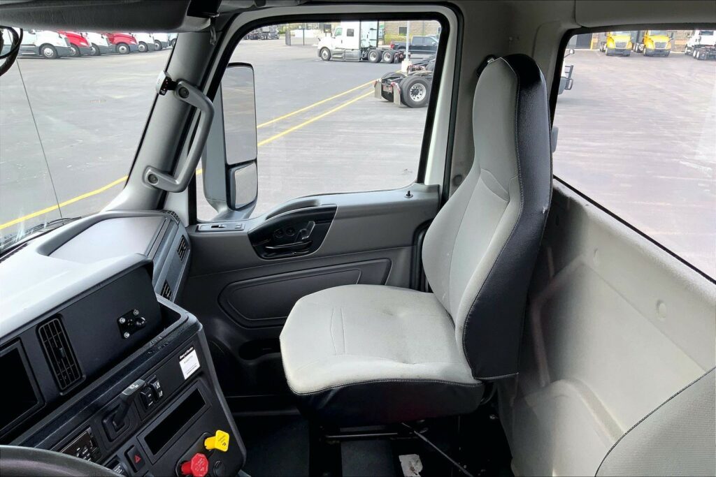 2019 INT LT625 6×4 Day Cab
