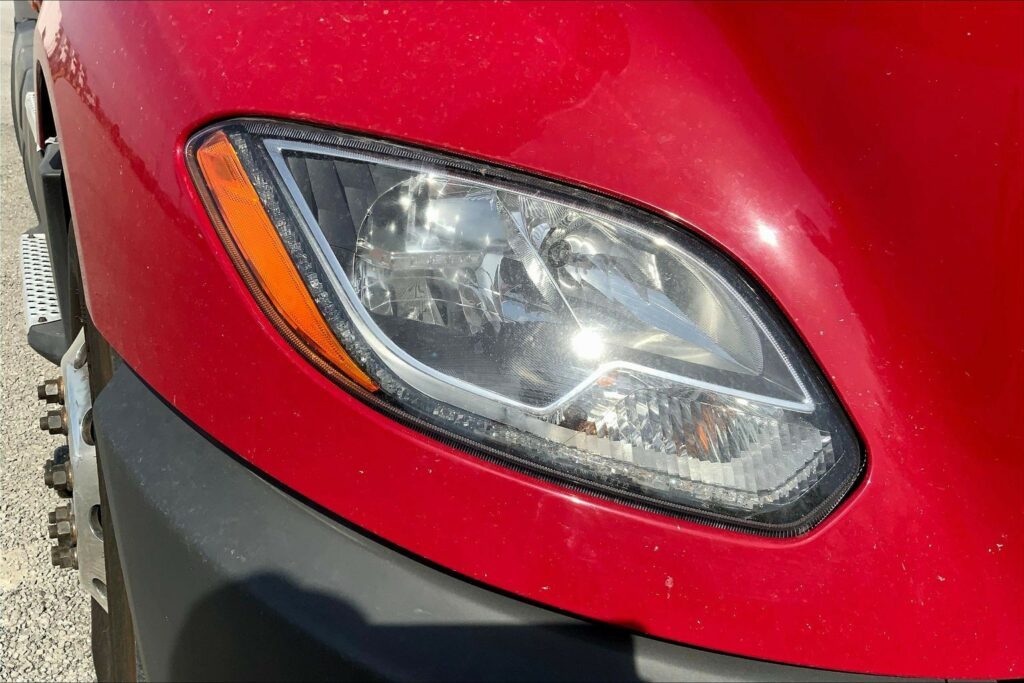 2022 CUM LT625 6×4 Sleeper