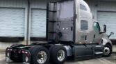 2022 CUM LT625 6×4 Sleeper