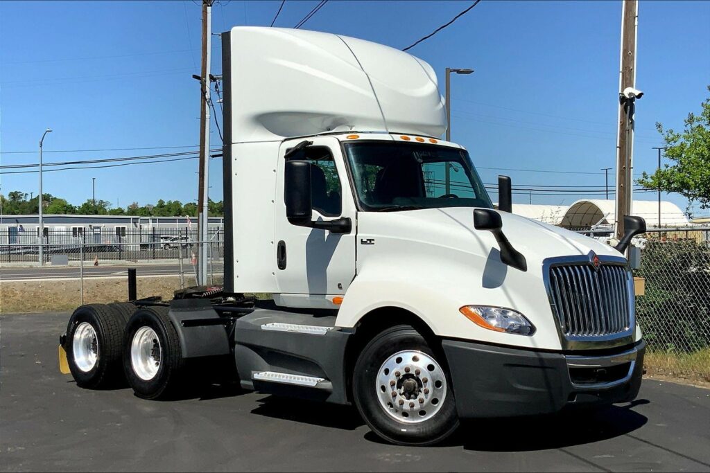 2020 CUM LT625 6×4 Day Cab