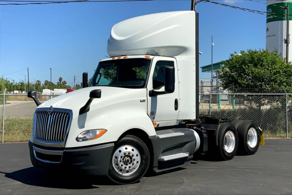 2020 CUM LT625 6×4 Day Cab