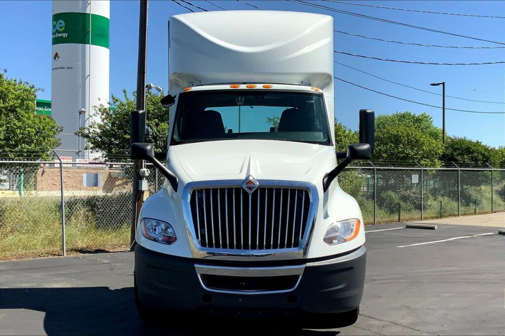 2020 CUM LT625 6×4 Day Cab