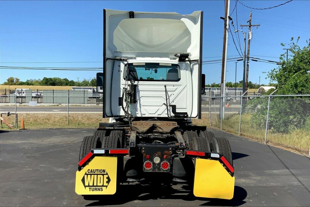 2020 CUM LT625 6×4 Day Cab