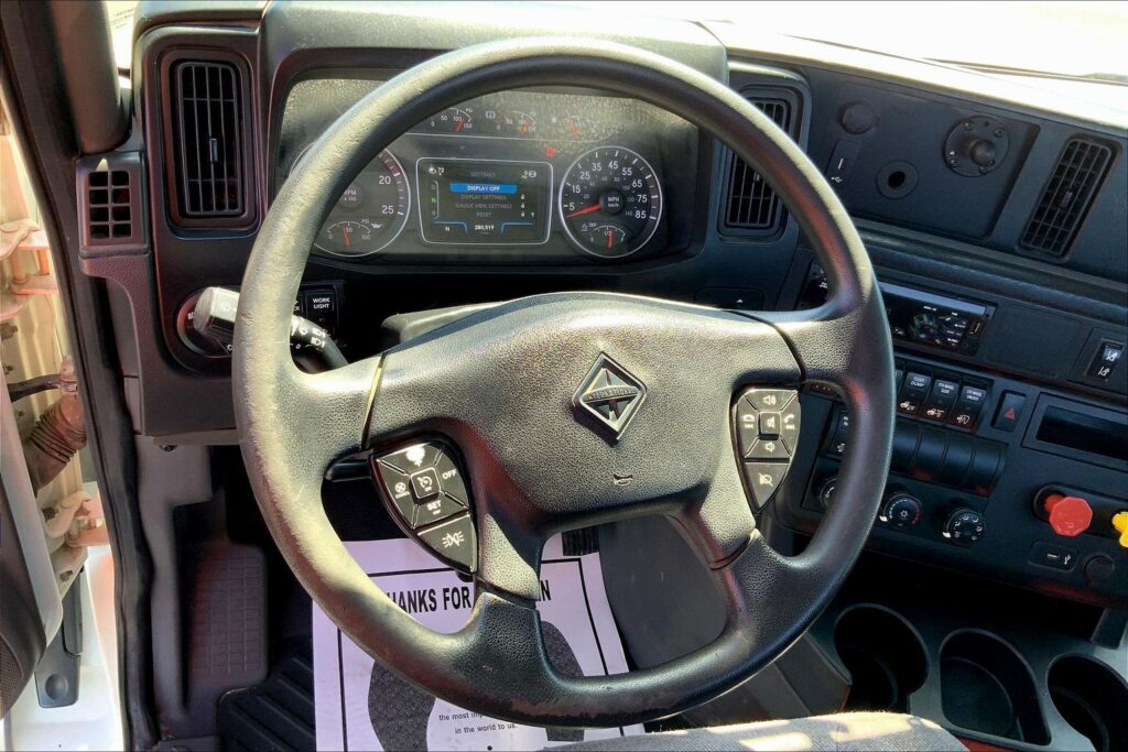 2020 CUM LT625 6×4 Day Cab