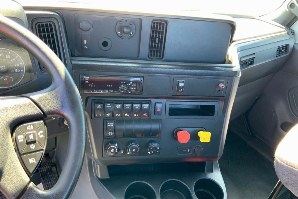 2020 CUM LT625 6×4 Day Cab