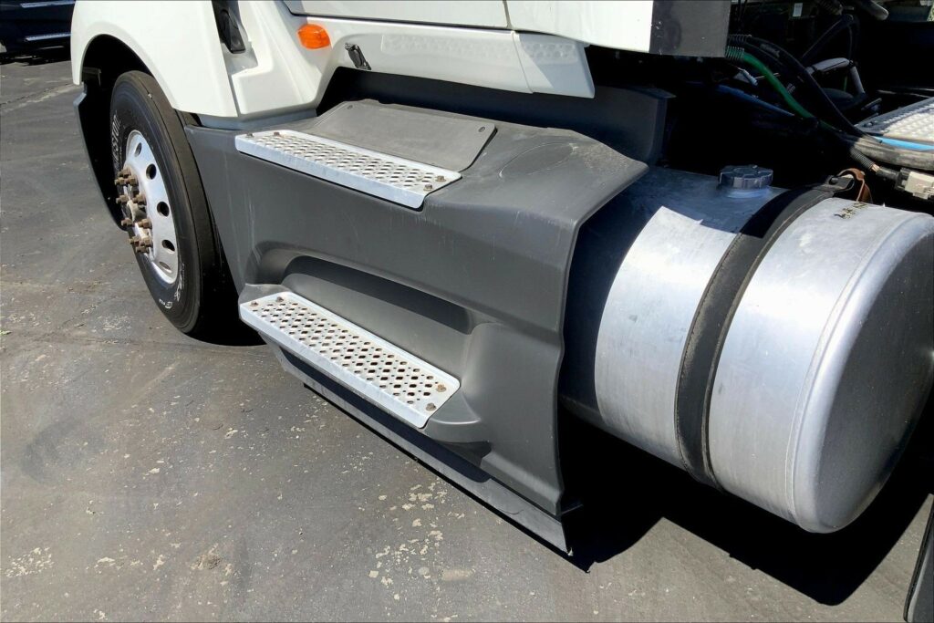 2020 CUM LT625 6×4 Day Cab