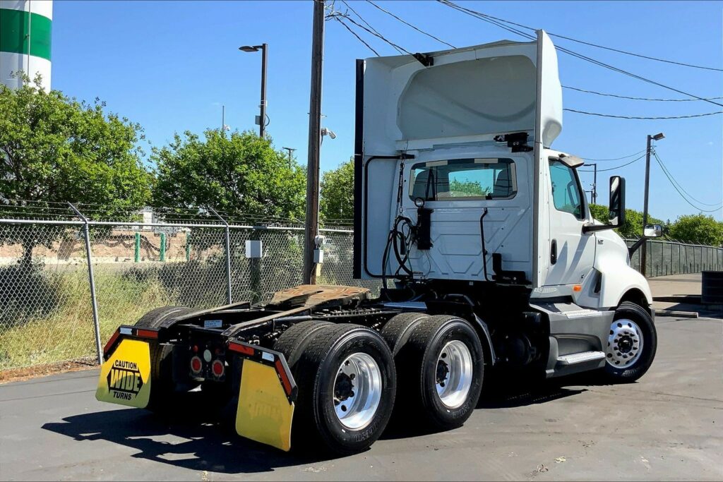 2020 CUM LT625 6×4 Day Cab