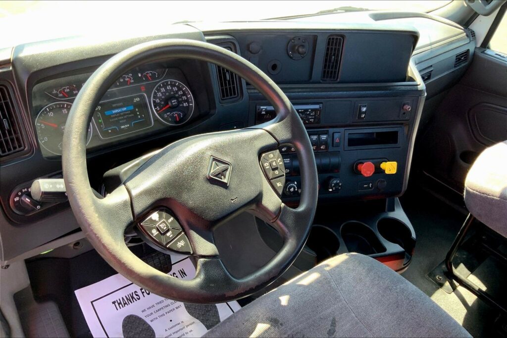 2020 CUM LT625 6×4 Day Cab