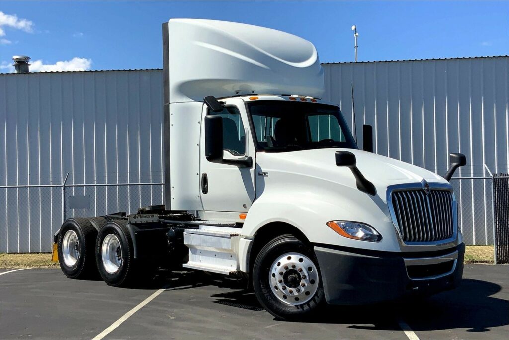 2020 CUM LT625 6×4 Day Cab