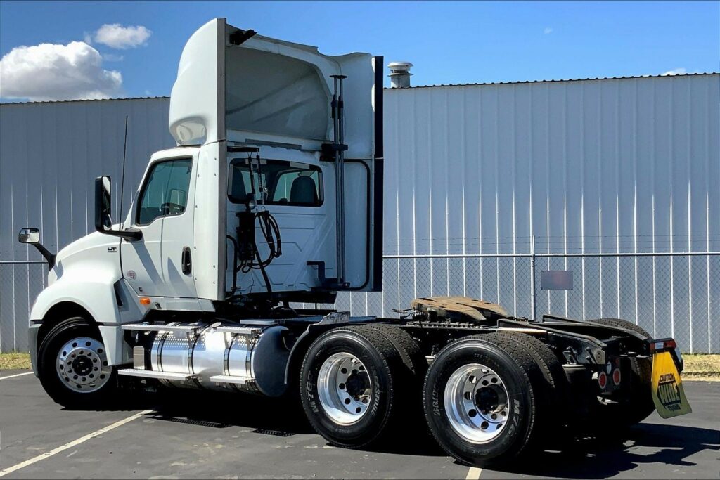 2020 CUM LT625 6×4 Day Cab