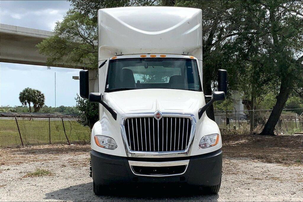 2021 CUM LT625 6×4 Day Cab