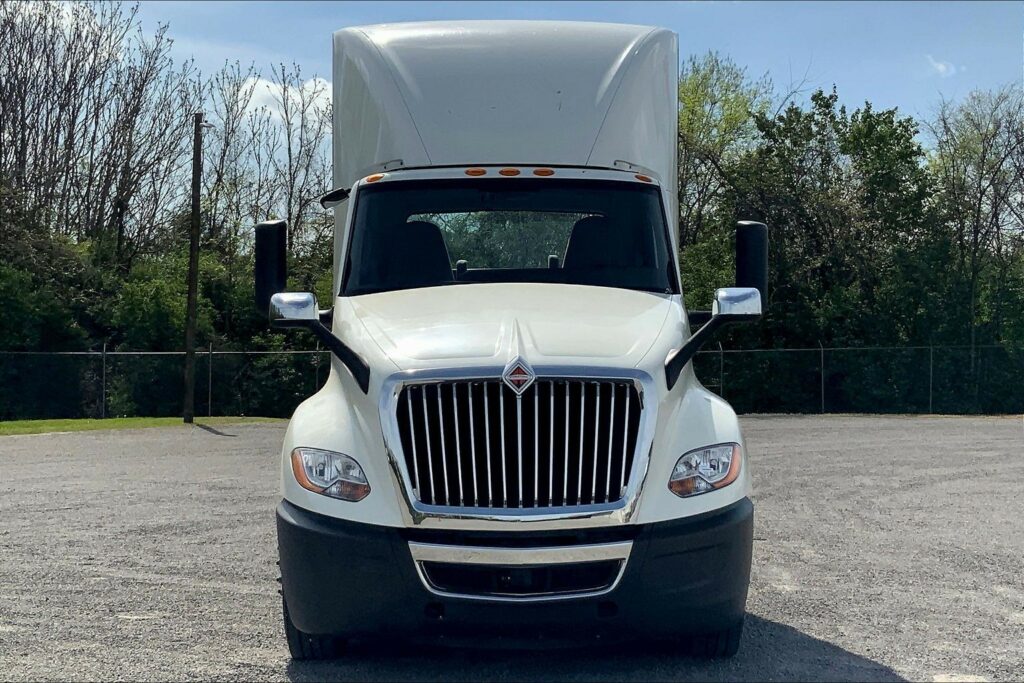 2021 CUM LT625 6×4 Day Cab