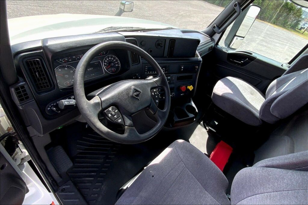 2021 CUM LT625 6×4 Day Cab