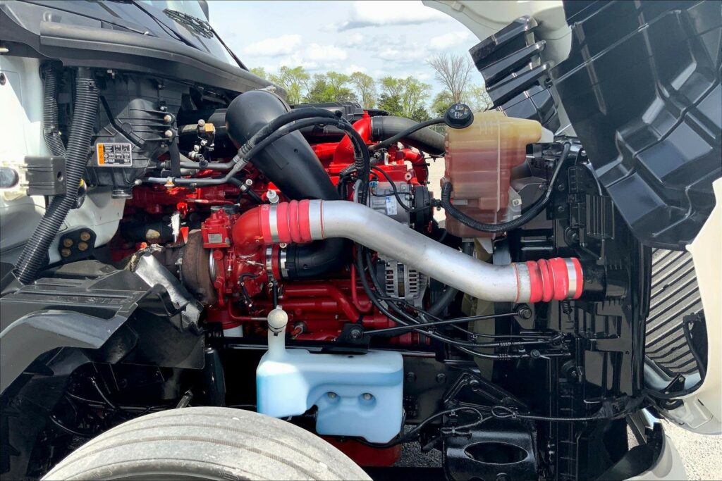 2021 CUM LT625 6×4 Day Cab