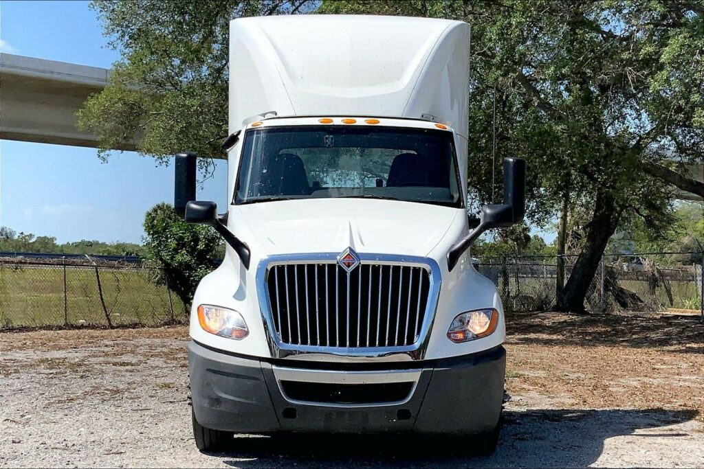 2021 CUM LT625 6×4 Day Cab