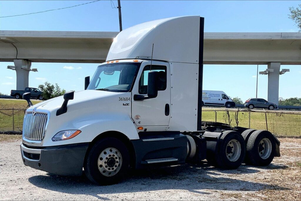 2021 CUM LT625 6×4 Day Cab