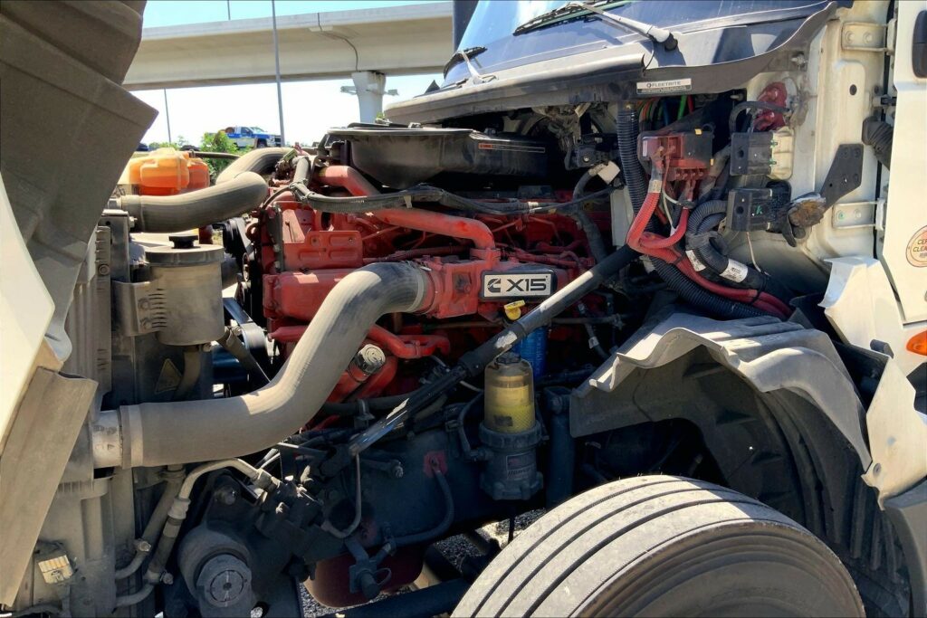 2021 CUM LT625 6×4 Day Cab