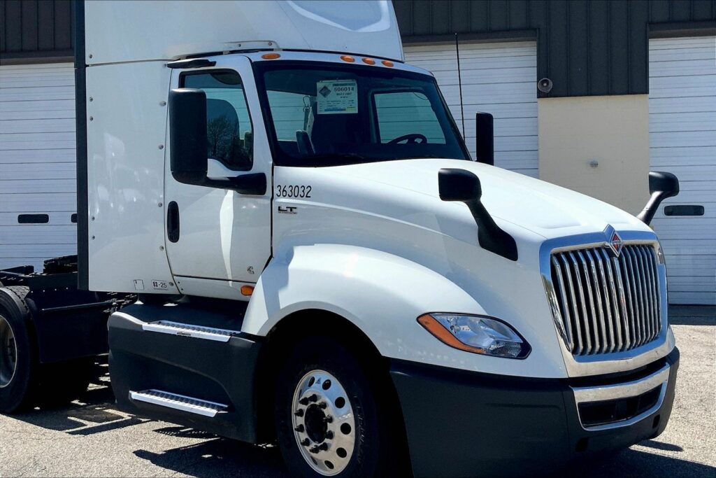 2021 CUM LT625 6×4 Day Cab