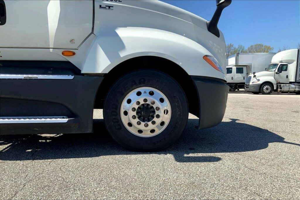 2021 CUM LT625 6×4 Day Cab