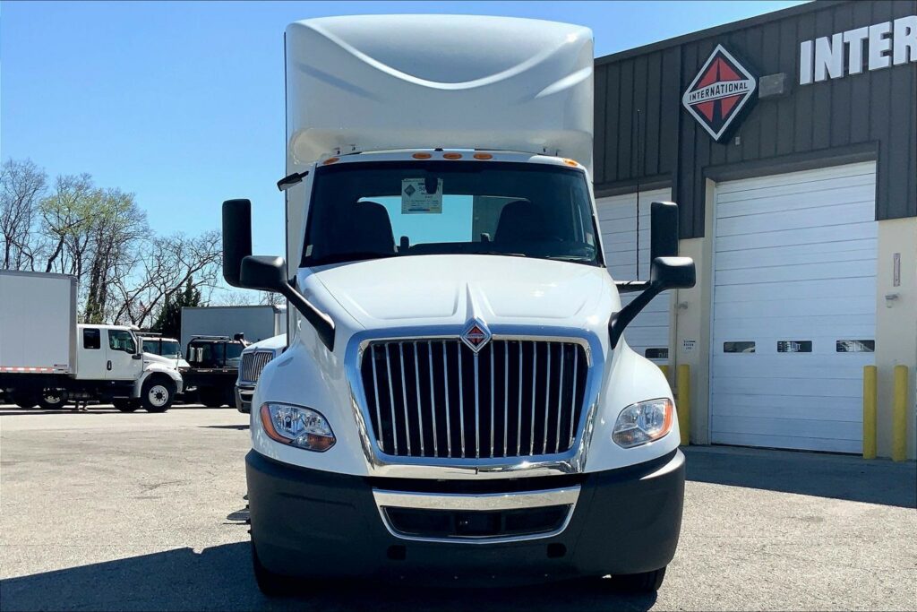 2021 CUM LT625 6×4 Day Cab