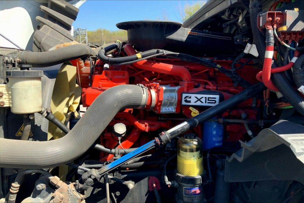 2021 CUM LT625 6×4 Day Cab