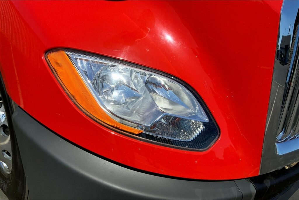 2023 CUM LT625 6X4 Sleeper