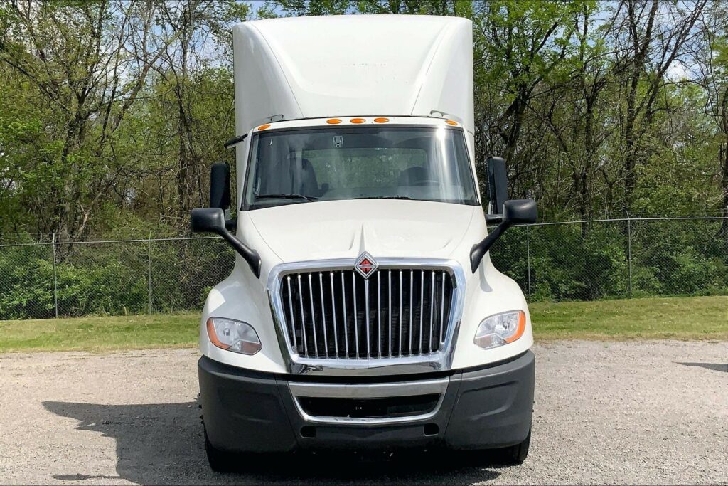 2021 CUM LT625 6×4 Day Cab