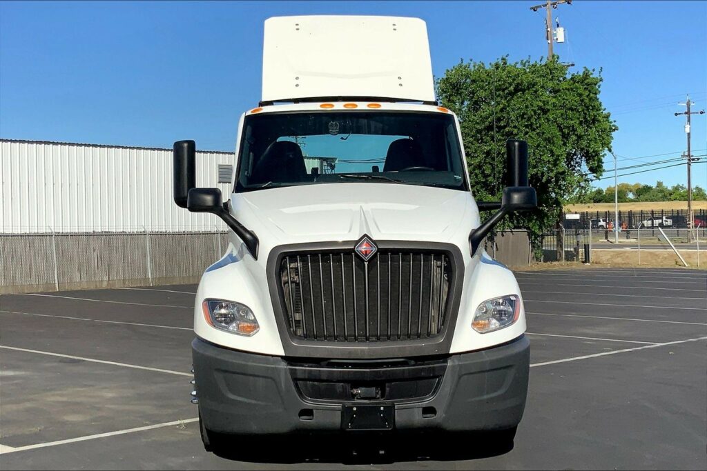 2021 CUM LT625 6×4 Day Cab