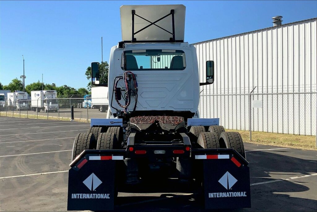 2021 CUM LT625 6×4 Day Cab