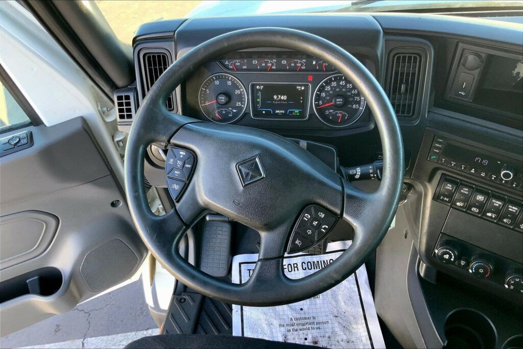 2021 CUM LT625 6×4 Day Cab