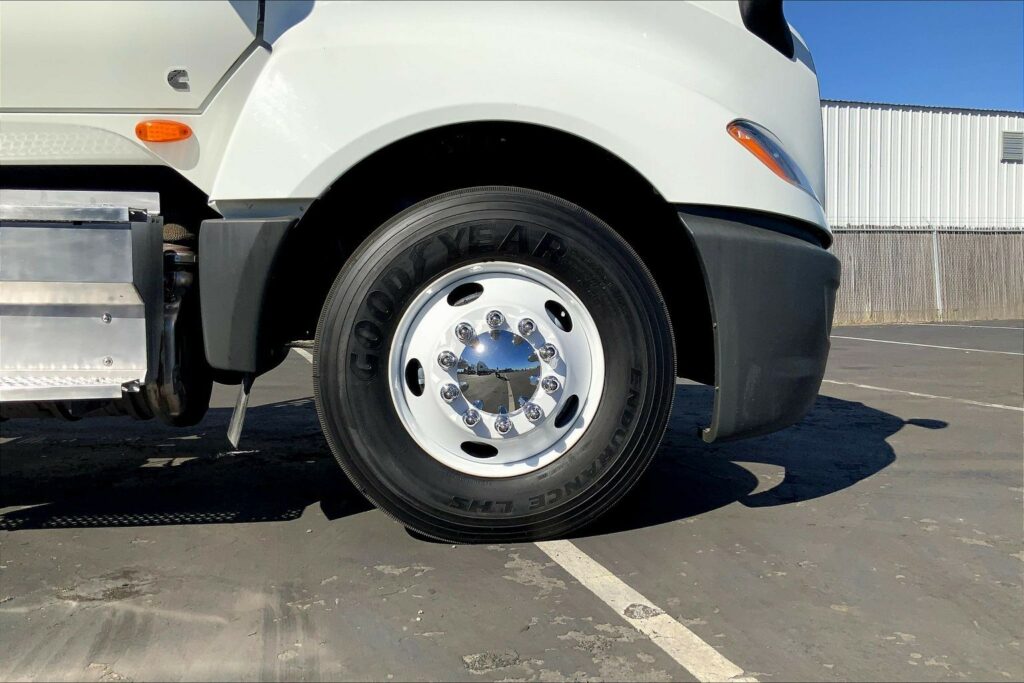 2021 CUM LT625 6×4 Day Cab