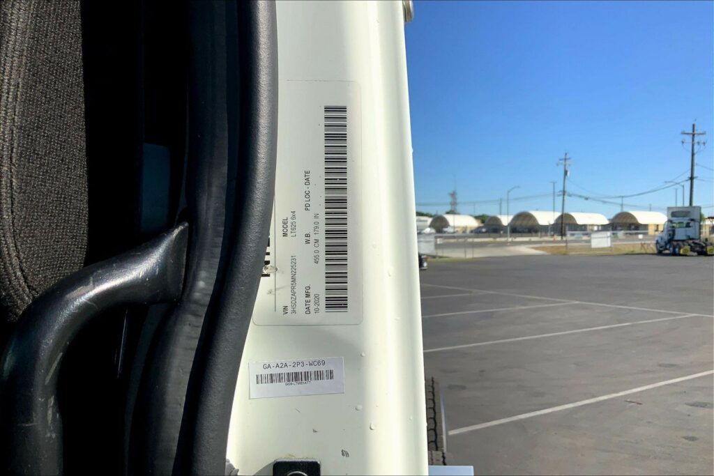 2021 CUM LT625 6×4 Day Cab