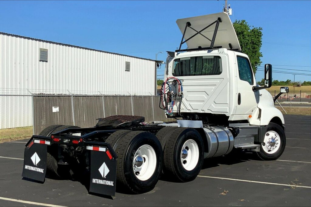 2021 CUM LT625 6×4 Day Cab