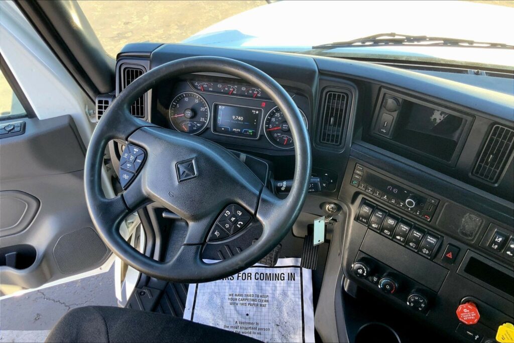 2021 CUM LT625 6×4 Day Cab
